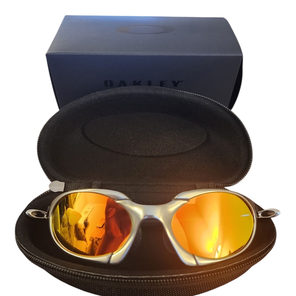 Polarized Brand New Oakley X Metal Romeo 1 Fire Iridium Juliet - Picture 5 of 7